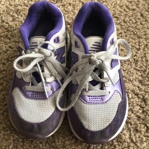 Toddler NB tennis shoes